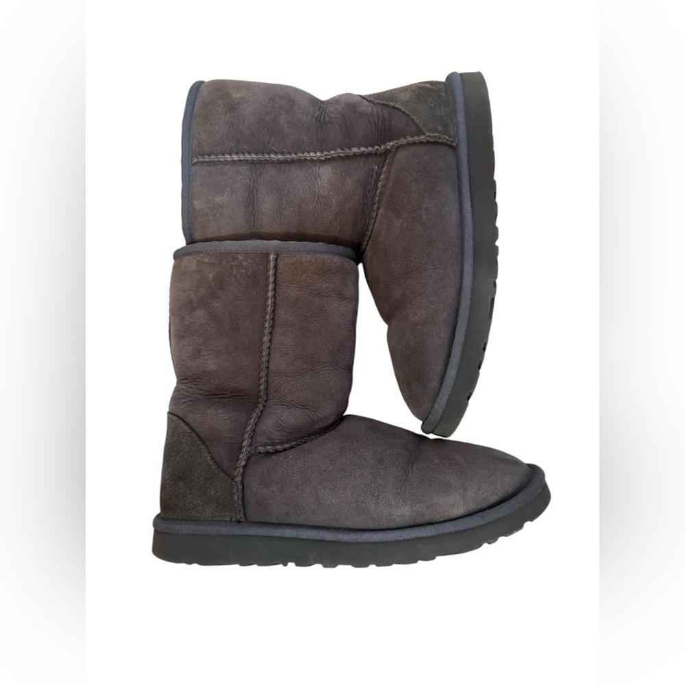 UGG Women’s Classic Short II Boots Sz 7 Brown Fully Lined Suede Upper - Picture 4 of 8